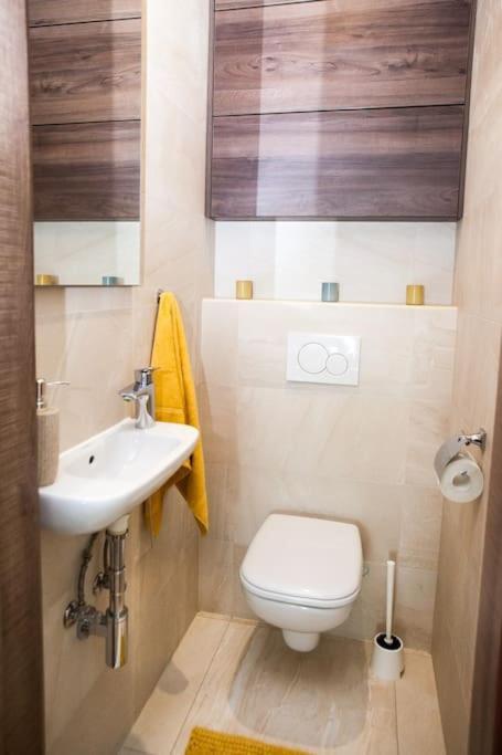 Liszt Apartman Győr Zewnętrze zdjęcie